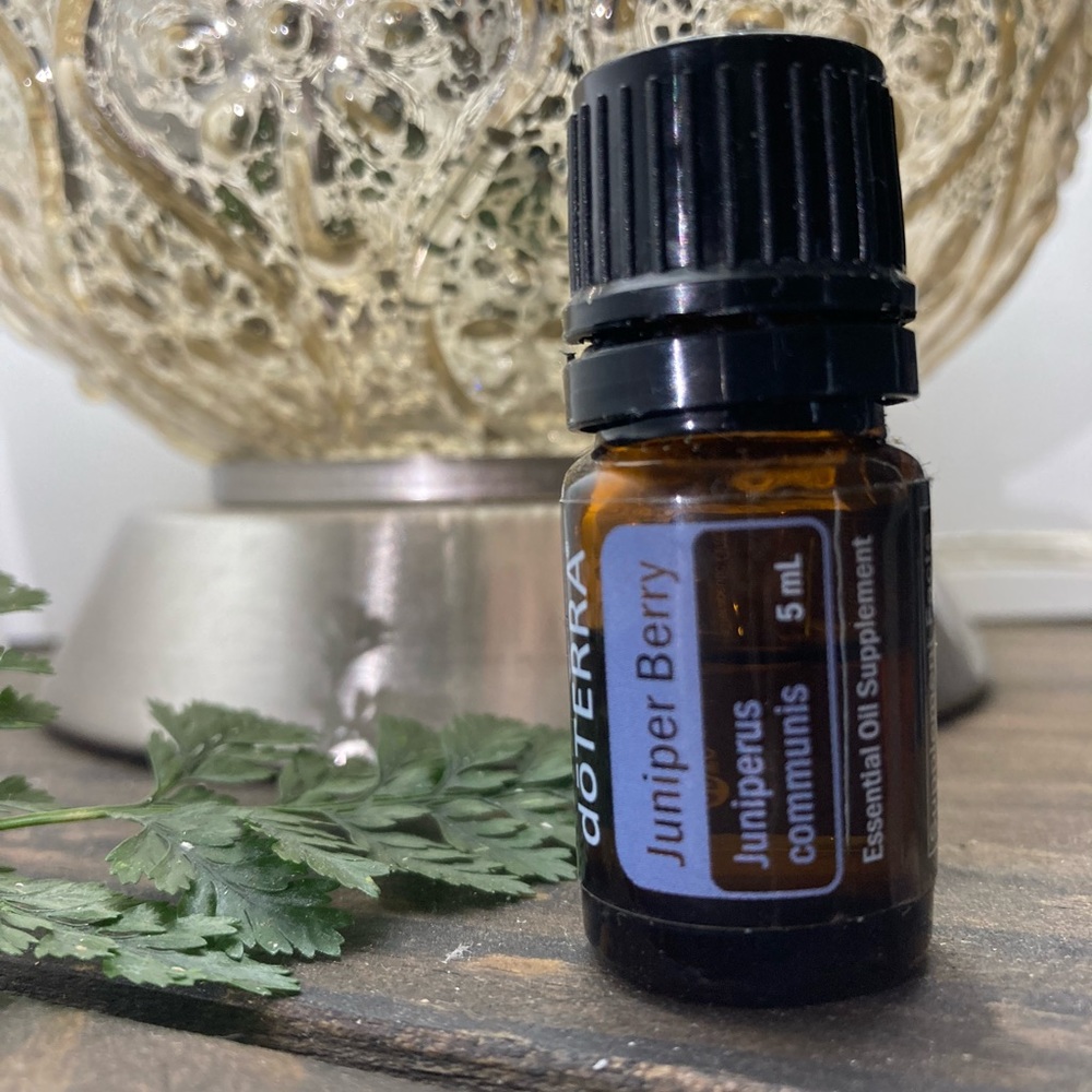 Juniper Berry - Half Priced Doterra Oils! 🌺
